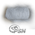 نخ نسوز سرامیک فایبر (Ceramic Fiber Rope): قهرمان عایق‌کاری در دماهای فوق‌العاده بالا **نخ نسوز سرامیک فایبر** که با نام‌های **طناب نسوز الیاف سرامیکی** یا **RCF Rope** (Refractory Ceramic Fiber) نیز شناخته می‌شود، یکی از پیشرفته‌ترین و کارآمدترین مواد عایق‌کاری حرارتی در صنعت امروز است. این محصول جایگزین ایمن و بسیار مؤثر برای **نخ نسوز آزبست گرد** در کاربردهای با دمای فوق‌العاده بالا محسوب می‌شود. (FOCUS KEYWORD در ۱۰٪ اول محتوا) این نخ از الیاف بلندی تشکیل شده که عمدتاً از **آلومینا ($Al_2O_3$)** و **سیلیس ($SiO_2$)** ساخته می‌شوند. ترکیب این اکسیدهای مقاوم باعث ایجاد یک الیاف آمورف (غیربلوری) می‌شود که می‌تواند دماهای عملیاتی بین **$1000^\circ C$ تا $1430^\circ C$** را تحمل کند، در حالی که گرید استاندارد آن به طور معمول تا **$1260^\circ C$** عملکرد پایداری دارد. **نخ نسوز سرامیک فایبر** به دلیل خواص شیمیایی خنثی، هدایت حرارتی بسیار پایین و انعطاف‌پذیری بالا، انتخابی ایده‌آل برای درزگیری درب‌های بازرسی، شکاف‌های انبساطی، عایق‌کاری لوله‌های حرارتی و ژاکت‌های عایق در صنایعی چون متالورژی، ریخته‌گری، و تولید انرژی است. مهم‌ترین مزیت آن، **ایمنی کامل در برابر انتشار الیاف سمی** مانند آزبست است. ویژگی‌های برتر نخ نسوز سرامیک فایبر: **تحمل حرارتی بی‌نظیر:** مقاومت مداوم تا $1260^\circ C$ و بیشتر. **هدایت حرارتی پایین:** عملکرد عایق‌کاری عالی و صرفه‌جویی در انرژی. **مقاومت در برابر شوک حرارتی:** پایداری در برابر تغییرات ناگهانی دما. **پایداری شیمیایی:** مقاومت در برابر اکثر مواد شیمیایی خورنده (به جز اسیدهای هیدروفلوئوریک، فسفریک و قلیاهای قوی). **فاقد آزبست (Asbestos-Free):** یک راه‌حل ایمن و دوستدار محیط زیست. بخش ۱: ساختار و ترکیب شیمیایی الیاف سرامیکی درک ترکیب شیمیایی این الیاف، کلید درک مقاومت حرارتی آن‌هاست. ۱.۱. مواد تشکیل دهنده هسته (Alumina-Silica) الیاف سرامیکی نسوز (RCF) معمولاً دارای ساختار اصلی **$Al_2O_3$ (آلومینا)** و **$SiO_2$ (سیلیس)** هستند. نسبت این دو ماده، حداکثر دمای کارکرد الیاف را تعیین می‌کند: **گرید استاندارد:** معمولاً $45\% Al_2O_3$ و $55\% SiO_2$ - تحمل دمایی تا $1260^\circ C$. **گرید زیرکونیایی (Zirconia):** با افزودن اکسید **زیرکونیوم ($ZrO_2$)**، مقاومت دمایی تا $1430^\circ C$ افزایش می‌یابد. ۱.۲. انواع بافت نخ نسوز سرامیک فایبر برای کاربردهای مختلف، نخ نسوز سرامیک فایبر در اشکال متنوعی تولید می‌شود: **طناب تابیده (Twisted Rope):** ساده‌ترین نوع بافت که حداکثر انعطاف‌پذیری را برای پر کردن شکاف‌های نامنظم و سطوح منحنی فراهم می‌کند. این نوع، چگالی کمتری دارد. **طناب بافته شده (Braided Rope):** دارای ساختار متراکم و مستحکم است. این نوع به دلیل پایداری بالا در برابر سایش و فشار، برای درزگیری درب‌های کوره‌های صنعتی که مرتب باز و بسته می‌شوند، ترجیح داده می‌شود. این مدل ممکن است دارای پوشش سیم فلزی (Wire Reinforced) یا پوشش فایبرگلاس باشد. **طناب با هسته متراکم (Dense Core Rope):** یک هسته فشرده از الیاف دارد که بافته‌ای از الیاف نازک‌تر دور آن قرار می‌گیرد. این ساختار، بهترین عملکرد عایق‌کاری را در کنار استحکام مکانیکی فراهم می‌کند. بخش ۲: تفاوت کلیدی با فایبرگلاس و آزبست **نخ نسوز سرامیک فایبر** اغلب با **نخ فایبرگلاس** و **نخ آزبست** مقایسه می‌شود، اما تفاوت‌های عملکردی حیاتی دارند. ۲.۱. نخ نسوز سرامیک فایبر در مقابل فایبرگلاس **فایبرگلاس (Fiberglass)** نیز یک عایق عالی است، اما حداکثر دمای کارکرد آن معمولاً بین **$550^\circ C$ تا $650^\circ C$** است. در دماهای بالاتر از $800^\circ C$، فایبرگلاس شروع به نرم شدن و ذوب شدن می‌کند، در حالی که سرامیک فایبر تا $1260^\circ C$ یا بالاتر، خواص خود را حفظ می‌کند. به همین دلیل، برای کاربردهای فوق‌داغ، سرامیک فایبر انتخاب برتر است. ۲.۲. نخ نسوز سرامیک فایبر در مقابل آزبست **نخ نسوز سرامیک فایبر** به عنوان جایگزین کامل و ایمن برای **نخ نسوز آزبست گرد** معرفی شد. آزبست دارای ریسک بالای سلامتی است، در حالی که الیاف سرامیکی مدرن، فاقد آزبست هستند و در محیط‌های با دمای بالاتر نیز عملکرد بهتری ارائه می‌دهند. سرامیک فایبر همچنین مقاومت بهتری در برابر شوک‌های حرارتی ناگهانی دارد. بخش ۳: کاربردهای تخصصی در صنعت دمای بالا به دلیل مقاومت دمایی استثنایی، کاربردهای **نخ نسوز سرامیک فایبر** عمدتاً محدود به محیط‌های فوق‌العاده داغ است: ۳.۱. صنعت فلزات و ریخته‌گری (Metallurgy) **درزگیری درب کوره‌های ذوب و نگهداری:** اطمینان از عدم نشت حرارت و کاهش مصرف انرژی. **عایق‌کاری کانال‌های انتقال فلز مذاب:** محافظت در برابر تماس مستقیم حرارت. **پوشش محافظ کابل‌های الکتریکی:** در نزدیکی کوره‌های داغ. ۳.۲. صنایع شیمیایی و پتروشیمی **عایق‌کاری لوله‌های انتقال بخار و گازهای با دمای بالا:** کاهش دمای سطحی و جلوگیری از اتلاف انرژی. **درزگیری درب راکتورها و هیترها:** جایی که دمای عملیاتی بسیار بالاتر از $650^\circ C$ است. ۳.۳. نیروگاه‌ها و بویلرهای صنعتی **درزگیری درب‌های بازرسی دیگ‌های بخار (Manhole & Handhole Gaskets):** تضمین آب‌بندی در برابر بخار داغ و پرفشار. **آب‌بندی ژاکت‌ها و پرده‌های حرارتی:** در اطراف توربین‌ها و تجهیزات تبادل حرارت. بخش ۴: ملاحظات فنی و نکات نصب برای دستیابی به عملکرد بهینه **نخ نسوز سرامیک فایبر**، لازم است به چند نکته فنی توجه شود. ۴.۱. انتخاب بافت مناسب انتخاب بافت (تابیده یا بافته) باید بر اساس نوع کاربرد باشد: برای درزگیری درب متحرک (سایش بالا) $\leftarrow$ **بافت بافته (Braided)** انتخاب شود. برای عایق‌کاری لوله و پر کردن شکاف‌های غیر قابل دسترسی $\leftarrow$ **بافت تابیده (Twisted)** انتخاب شود. ۴.۲. اثر آب‌بندی شیشه (Vitrification) هنگامی که الیاف سرامیکی در معرض دماهای بسیار بالا (نزدیک به حداکثر دمای کارکرد) قرار می‌گیرند، ممکن است یک پدیده به نام **آب‌بندی شیشه (Vitrification)** رخ دهد. در این حالت، الیاف تا حدی شیشه‌ای شده، سخت و شکننده می‌شوند، اما همچنان عایق حرارتی باقی می‌مانند. با این حال، انعطاف‌پذیری مکانیکی نخ کاهش می‌یابد. ۴.۳. نگهداری و نصب نخ سرامیک فایبر باید به آرامی در محل مورد نظر قرار داده شده و از کشیدگی یا فشردگی بیش از حد که می‌تواند باعث خرد شدن ساختار داخلی و کاهش خواص عایق‌کاری شود، جلوگیری گردد. برای دریافت مشاوره تخصصی در زمینه انتخاب گرید (استاندارد، زیرکونیا) و نوع بافت مناسب **نخ نسوز سرامیک فایبر**، متناسب با دمای عملیاتی و الزامات مکانیکی پروژه‌تان، و استعلام قیمت، با کارشناسان فنی تماس حاصل فرمایید.