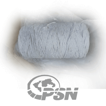 نخ نسوز سرامیک فایبر (Ceramic Fiber Rope): قهرمان عایق‌کاری در دماهای فوق‌العاده بالا **نخ نسوز سرامیک فایبر** که با نام‌های **طناب نسوز الیاف سرامیکی** یا **RCF Rope** (Refractory Ceramic Fiber) نیز شناخته می‌شود، یکی از پیشرفته‌ترین و کارآمدترین مواد عایق‌کاری حرارتی در صنعت امروز است. این محصول جایگزین ایمن و بسیار مؤثر برای **نخ نسوز آزبست گرد** در کاربردهای با دمای فوق‌العاده بالا محسوب می‌شود. (FOCUS KEYWORD در ۱۰٪ اول محتوا) این نخ از الیاف بلندی تشکیل شده که عمدتاً از **آلومینا ($Al_2O_3$)** و **سیلیس ($SiO_2$)** ساخته می‌شوند. ترکیب این اکسیدهای مقاوم باعث ایجاد یک الیاف آمورف (غیربلوری) می‌شود که می‌تواند دماهای عملیاتی بین **$1000^\circ C$ تا $1430^\circ C$** را تحمل کند، در حالی که گرید استاندارد آن به طور معمول تا **$1260^\circ C$** عملکرد پایداری دارد. **نخ نسوز سرامیک فایبر** به دلیل خواص شیمیایی خنثی، هدایت حرارتی بسیار پایین و انعطاف‌پذیری بالا، انتخابی ایده‌آل برای درزگیری درب‌های بازرسی، شکاف‌های انبساطی، عایق‌کاری لوله‌های حرارتی و ژاکت‌های عایق در صنایعی چون متالورژی، ریخته‌گری، و تولید انرژی است. مهم‌ترین مزیت آن، **ایمنی کامل در برابر انتشار الیاف سمی** مانند آزبست است. ویژگی‌های برتر نخ نسوز سرامیک فایبر: **تحمل حرارتی بی‌نظیر:** مقاومت مداوم تا $1260^\circ C$ و بیشتر. **هدایت حرارتی پایین:** عملکرد عایق‌کاری عالی و صرفه‌جویی در انرژی. **مقاومت در برابر شوک حرارتی:** پایداری در برابر تغییرات ناگهانی دما. **پایداری شیمیایی:** مقاومت در برابر اکثر مواد شیمیایی خورنده (به جز اسیدهای هیدروفلوئوریک، فسفریک و قلیاهای قوی). **فاقد آزبست (Asbestos-Free):** یک راه‌حل ایمن و دوستدار محیط زیست. بخش ۱: ساختار و ترکیب شیمیایی الیاف سرامیکی درک ترکیب شیمیایی این الیاف، کلید درک مقاومت حرارتی آن‌هاست. ۱.۱. مواد تشکیل دهنده هسته (Alumina-Silica) الیاف سرامیکی نسوز (RCF) معمولاً دارای ساختار اصلی **$Al_2O_3$ (آلومینا)** و **$SiO_2$ (سیلیس)** هستند. نسبت این دو ماده، حداکثر دمای کارکرد الیاف را تعیین می‌کند: **گرید استاندارد:** معمولاً $45\% Al_2O_3$ و $55\% SiO_2$ - تحمل دمایی تا $1260^\circ C$. **گرید زیرکونیایی (Zirconia):** با افزودن اکسید **زیرکونیوم ($ZrO_2$)**، مقاومت دمایی تا $1430^\circ C$ افزایش می‌یابد. ۱.۲. انواع بافت نخ نسوز سرامیک فایبر برای کاربردهای مختلف، نخ نسوز سرامیک فایبر در اشکال متنوعی تولید می‌شود: **طناب تابیده (Twisted Rope):** ساده‌ترین نوع بافت که حداکثر انعطاف‌پذیری را برای پر کردن شکاف‌های نامنظم و سطوح منحنی فراهم می‌کند. این نوع، چگالی کمتری دارد. **طناب بافته شده (Braided Rope):** دارای ساختار متراکم و مستحکم است. این نوع به دلیل پایداری بالا در برابر سایش و فشار، برای درزگیری درب‌های کوره‌های صنعتی که مرتب باز و بسته می‌شوند، ترجیح داده می‌شود. این مدل ممکن است دارای پوشش سیم فلزی (Wire Reinforced) یا پوشش فایبرگلاس باشد. **طناب با هسته متراکم (Dense Core Rope):** یک هسته فشرده از الیاف دارد که بافته‌ای از الیاف نازک‌تر دور آن قرار می‌گیرد. این ساختار، بهترین عملکرد عایق‌کاری را در کنار استحکام مکانیکی فراهم می‌کند. بخش ۲: تفاوت کلیدی با فایبرگلاس و آزبست **نخ نسوز سرامیک فایبر** اغلب با **نخ فایبرگلاس** و **نخ آزبست** مقایسه می‌شود، اما تفاوت‌های عملکردی حیاتی دارند. ۲.۱. نخ نسوز سرامیک فایبر در مقابل فایبرگلاس **فایبرگلاس (Fiberglass)** نیز یک عایق عالی است، اما حداکثر دمای کارکرد آن معمولاً بین **$550^\circ C$ تا $650^\circ C$** است. در دماهای بالاتر از $800^\circ C$، فایبرگلاس شروع به نرم شدن و ذوب شدن می‌کند، در حالی که سرامیک فایبر تا $1260^\circ C$ یا بالاتر، خواص خود را حفظ می‌کند. به همین دلیل، برای کاربردهای فوق‌داغ، سرامیک فایبر انتخاب برتر است. ۲.۲. نخ نسوز سرامیک فایبر در مقابل آزبست **نخ نسوز سرامیک فایبر** به عنوان جایگزین کامل و ایمن برای **نخ نسوز آزبست گرد** معرفی شد. آزبست دارای ریسک بالای سلامتی است، در حالی که الیاف سرامیکی مدرن، فاقد آزبست هستند و در محیط‌های با دمای بالاتر نیز عملکرد بهتری ارائه می‌دهند. سرامیک فایبر همچنین مقاومت بهتری در برابر شوک‌های حرارتی ناگهانی دارد. بخش ۳: کاربردهای تخصصی در صنعت دمای بالا به دلیل مقاومت دمایی استثنایی، کاربردهای **نخ نسوز سرامیک فایبر** عمدتاً محدود به محیط‌های فوق‌العاده داغ است: ۳.۱. صنعت فلزات و ریخته‌گری (Metallurgy) **درزگیری درب کوره‌های ذوب و نگهداری:** اطمینان از عدم نشت حرارت و کاهش مصرف انرژی. **عایق‌کاری کانال‌های انتقال فلز مذاب:** محافظت در برابر تماس مستقیم حرارت. **پوشش محافظ کابل‌های الکتریکی:** در نزدیکی کوره‌های داغ. ۳.۲. صنایع شیمیایی و پتروشیمی **عایق‌کاری لوله‌های انتقال بخار و گازهای با دمای بالا:** کاهش دمای سطحی و جلوگیری از اتلاف انرژی. **درزگیری درب راکتورها و هیترها:** جایی که دمای عملیاتی بسیار بالاتر از $650^\circ C$ است. ۳.۳. نیروگاه‌ها و بویلرهای صنعتی **درزگیری درب‌های بازرسی دیگ‌های بخار (Manhole & Handhole Gaskets):** تضمین آب‌بندی در برابر بخار داغ و پرفشار. **آب‌بندی ژاکت‌ها و پرده‌های حرارتی:** در اطراف توربین‌ها و تجهیزات تبادل حرارت. بخش ۴: ملاحظات فنی و نکات نصب برای دستیابی به عملکرد بهینه **نخ نسوز سرامیک فایبر**، لازم است به چند نکته فنی توجه شود. ۴.۱. انتخاب بافت مناسب انتخاب بافت (تابیده یا بافته) باید بر اساس نوع کاربرد باشد: برای درزگیری درب متحرک (سایش بالا) $\leftarrow$ **بافت بافته (Braided)** انتخاب شود. برای عایق‌کاری لوله و پر کردن شکاف‌های غیر قابل دسترسی $\leftarrow$ **بافت تابیده (Twisted)** انتخاب شود. ۴.۲. اثر آب‌بندی شیشه (Vitrification) هنگامی که الیاف سرامیکی در معرض دماهای بسیار بالا (نزدیک به حداکثر دمای کارکرد) قرار می‌گیرند، ممکن است یک پدیده به نام **آب‌بندی شیشه (Vitrification)** رخ دهد. در این حالت، الیاف تا حدی شیشه‌ای شده، سخت و شکننده می‌شوند، اما همچنان عایق حرارتی باقی می‌مانند. با این حال، انعطاف‌پذیری مکانیکی نخ کاهش می‌یابد. ۴.۳. نگهداری و نصب نخ سرامیک فایبر باید به آرامی در محل مورد نظر قرار داده شده و از کشیدگی یا فشردگی بیش از حد که می‌تواند باعث خرد شدن ساختار داخلی و کاهش خواص عایق‌کاری شود، جلوگیری گردد. برای دریافت مشاوره تخصصی در زمینه انتخاب گرید (استاندارد، زیرکونیا) و نوع بافت مناسب **نخ نسوز سرامیک فایبر**، متناسب با دمای عملیاتی و الزامات مکانیکی پروژه‌تان، و استعلام قیمت، با کارشناسان فنی تماس حاصل فرمایید.